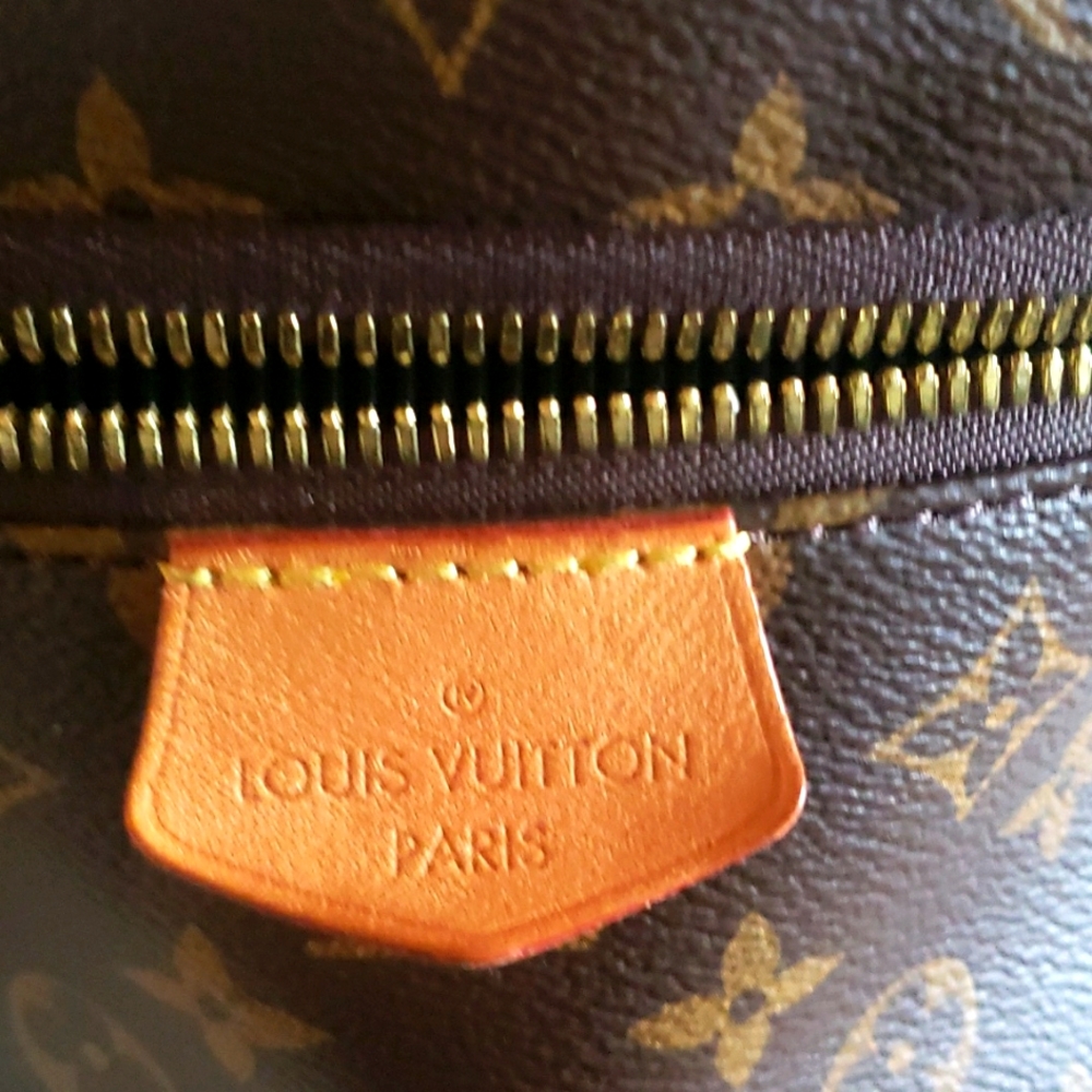 Louis Vuitton BUMBAG Pristine condition